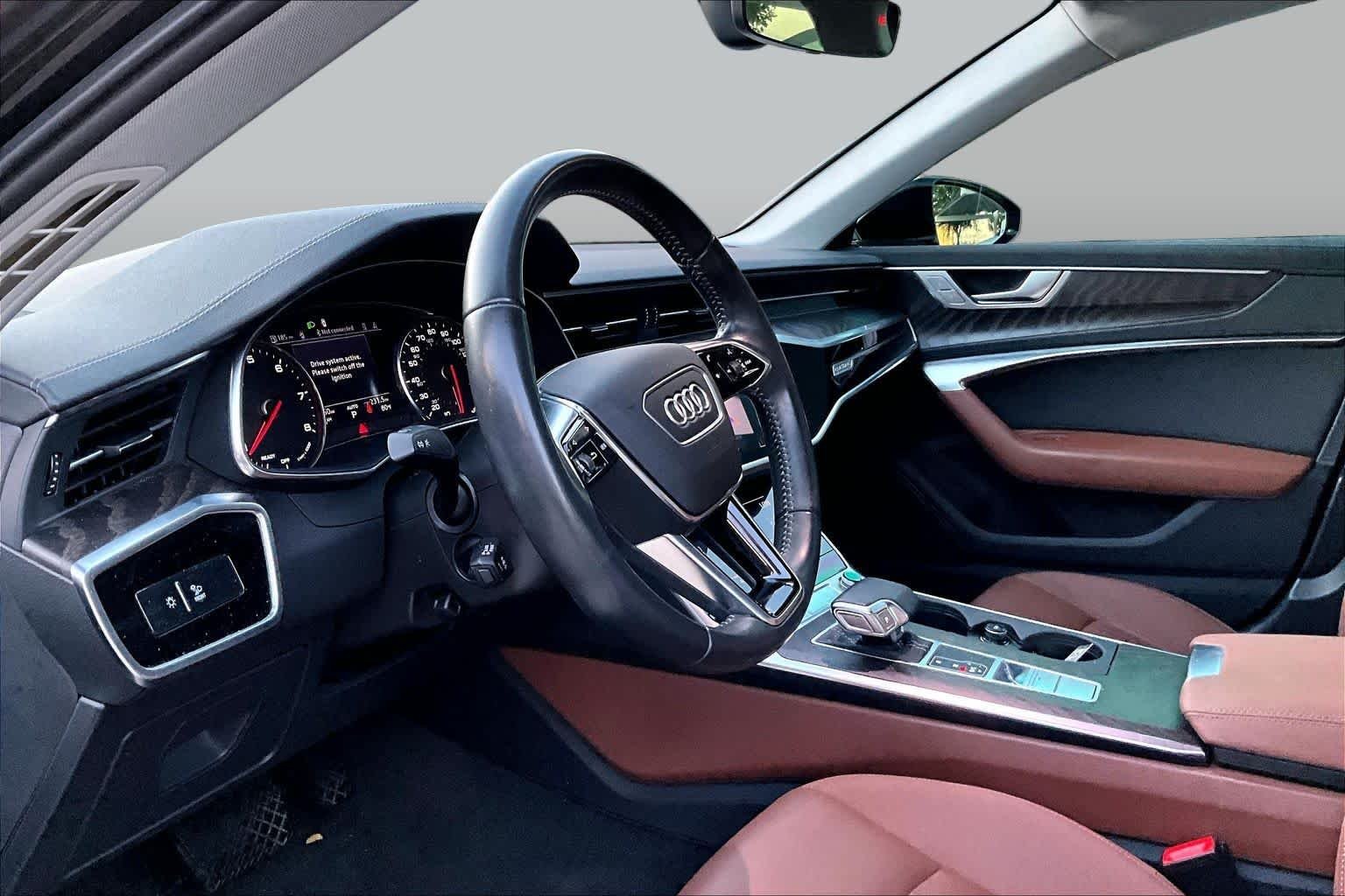 Used 2019 Mythos Black Metallic Audi Premium image 18