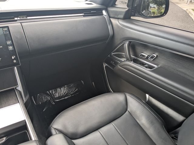 Used 2025 Eiger Grey Metallic Land Rover SE image 16