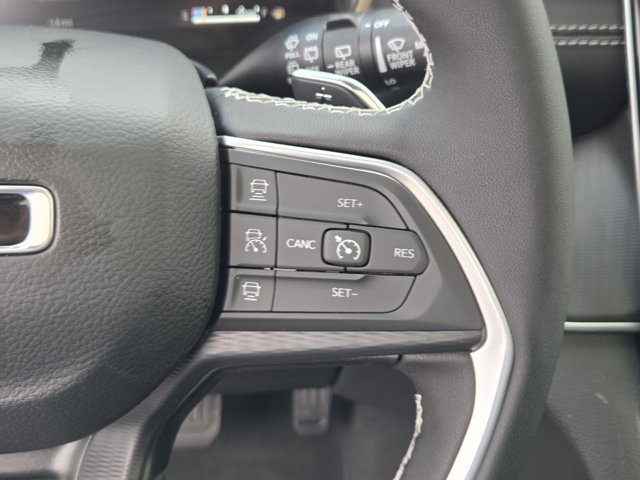 New 2025 Baltic Gray Metallic Clear-Coat Exterior Paint Jeep Altitude X image 24