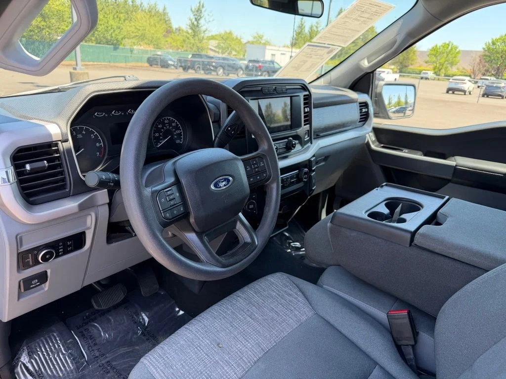 Used 2023 Blue Metallic Ford XLT image 18