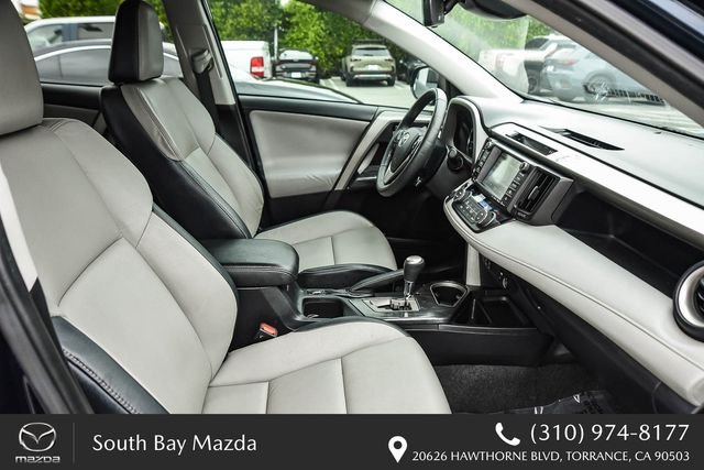 Used 2017 Blue Toyota Platinum image 16