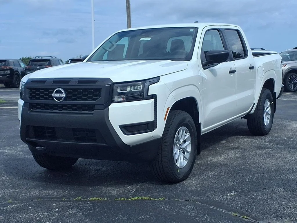 New 2026 Glacier White Nissan Crew Cab S image 2