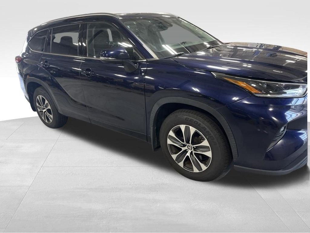 Used 2021  Toyota XLE image 20