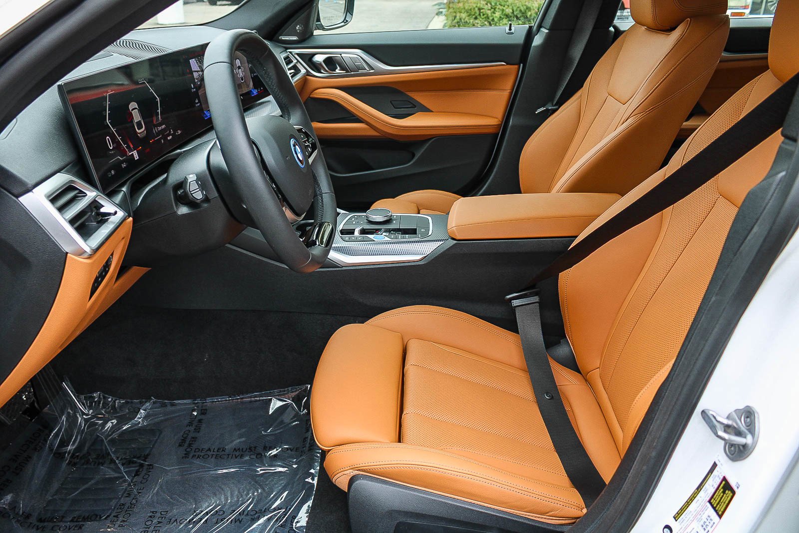 Used 2025 Mineral White Metallic BMW xDrive40 image 18