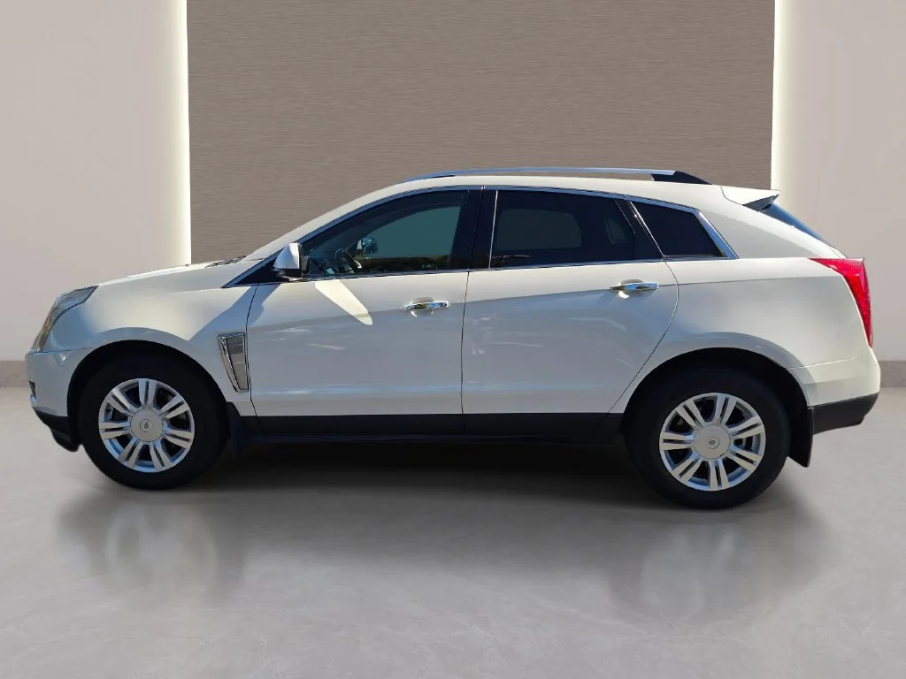 Used 2016 PLATINUM ICE TRICOAT Cadillac Luxury Collection image 10