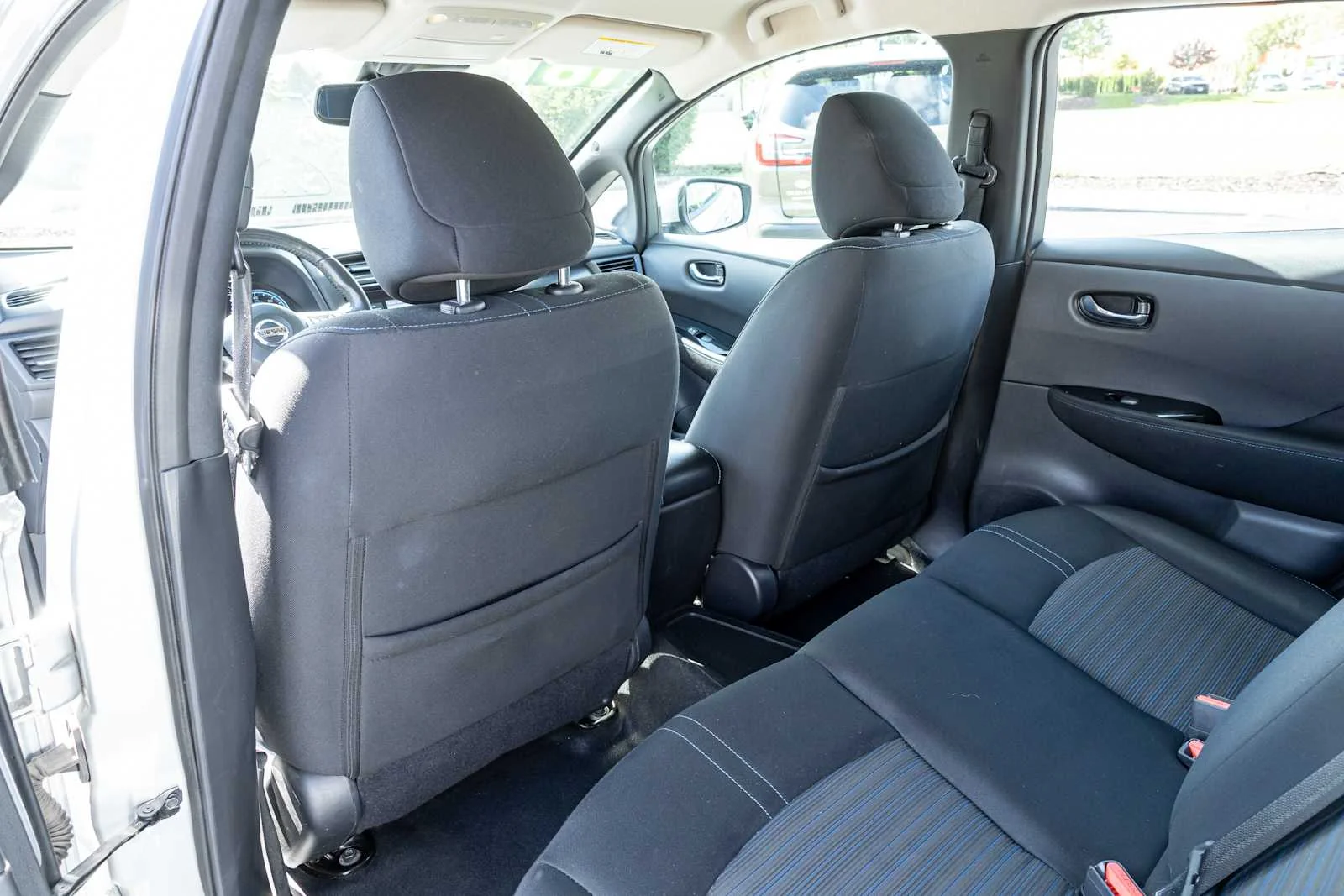 Used 2018 Silver Nissan SV image 29