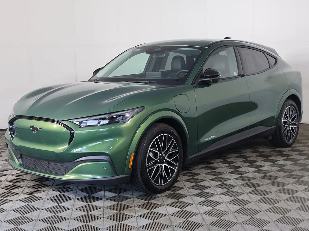 Used 2025 Green Metallic Ford Premium image 13