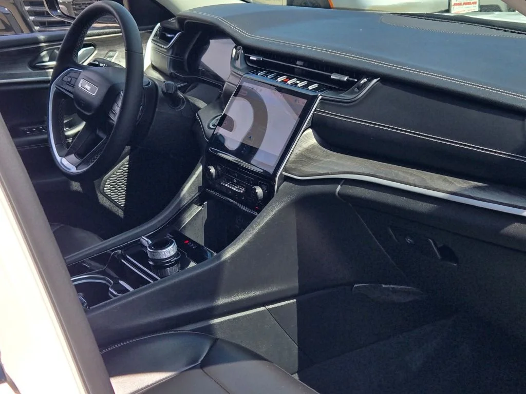 Certified Used 2023 White/off-white Jeep Limited image 8