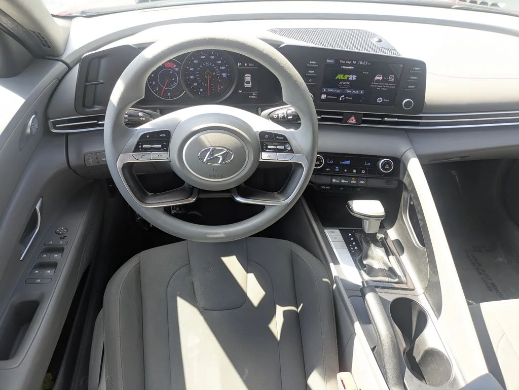 Used 2023 Red Hyundai SEL image 15