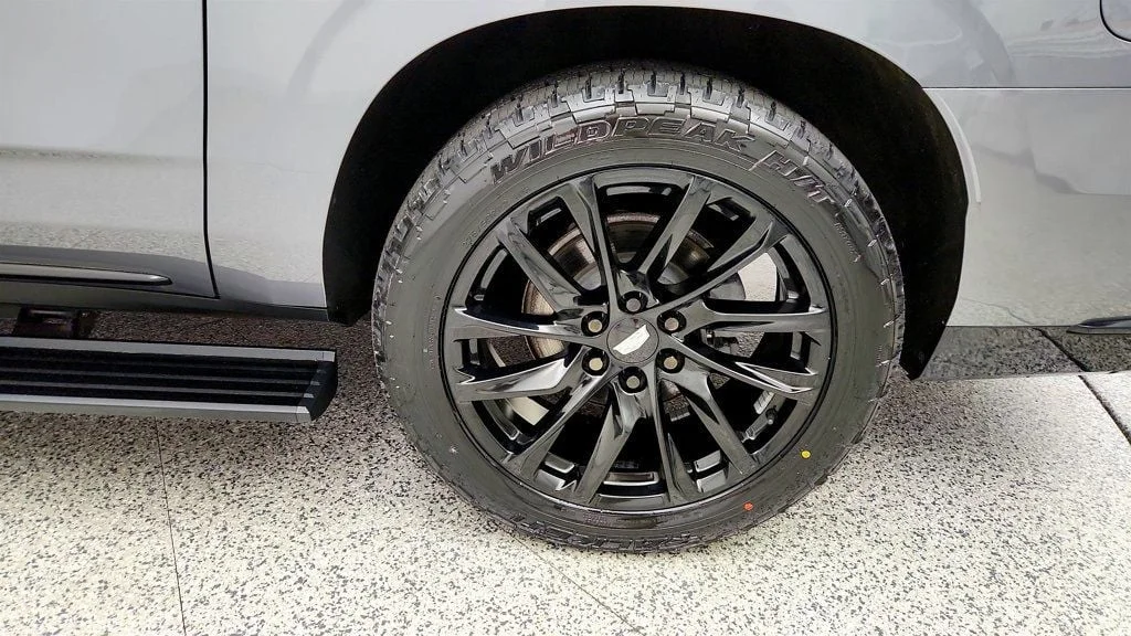 Used 2021 Satin Steel Metallic Cadillac 4WD 4dr Sport Platinum w/ Super Cruise & Night Vision image 9