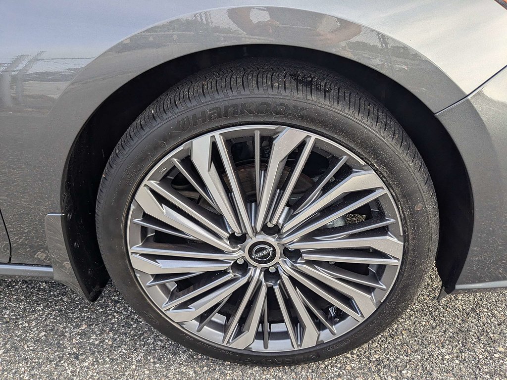 Used 2025  Nissan 2.5 SL image 11