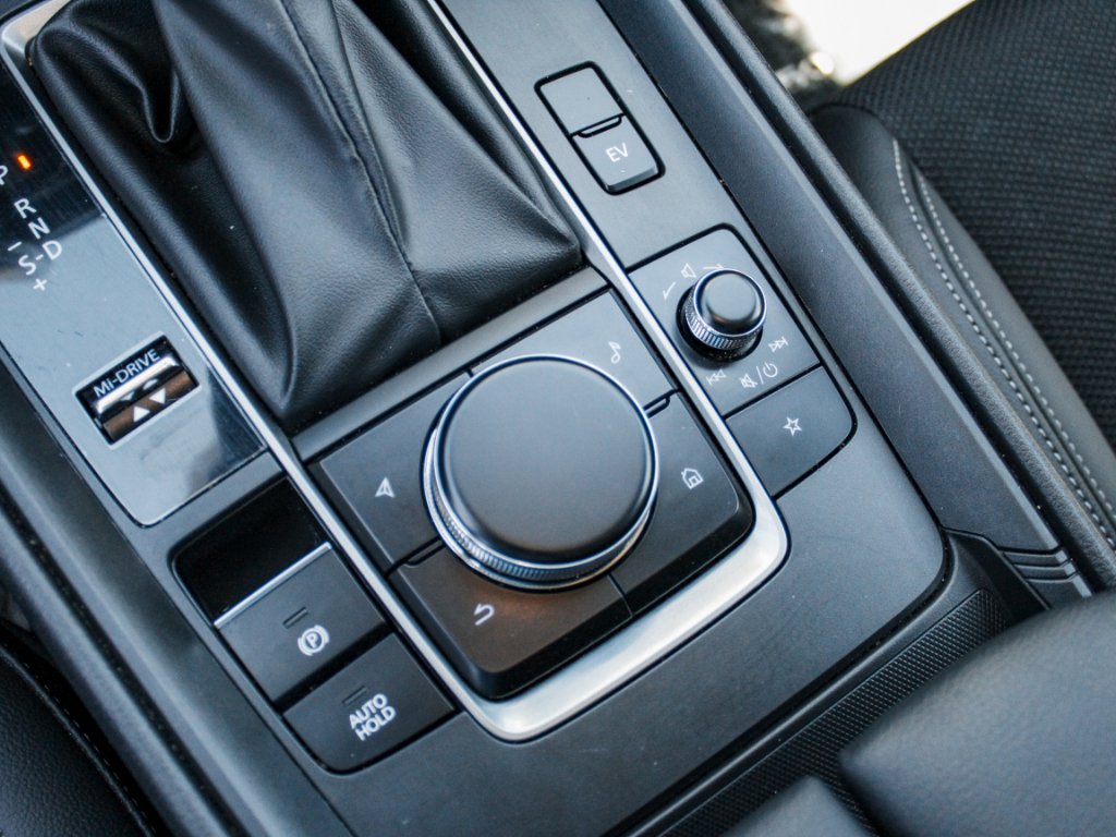 Used 2026 Wind Chill Pearl Mazda Premium image 21