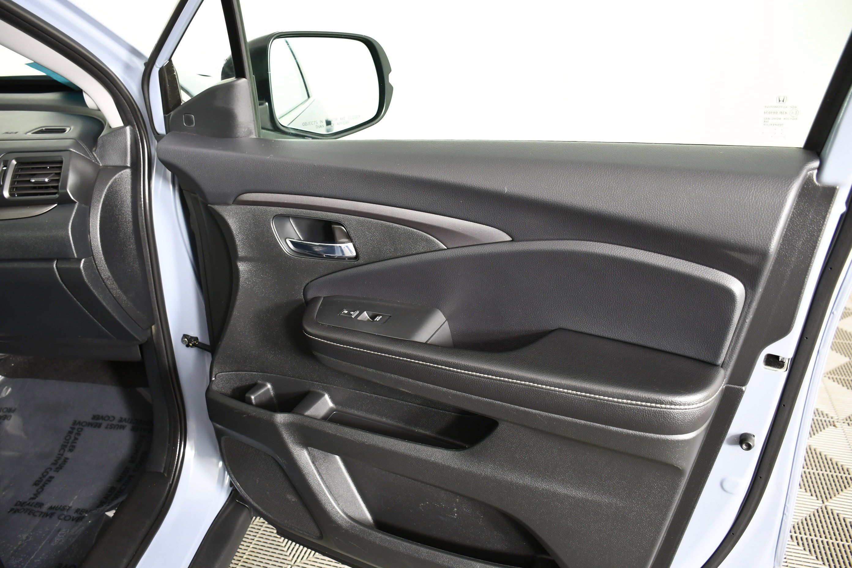 Certified Used 2023 Sonic Gray Pearl Honda AWD RTL image 43
