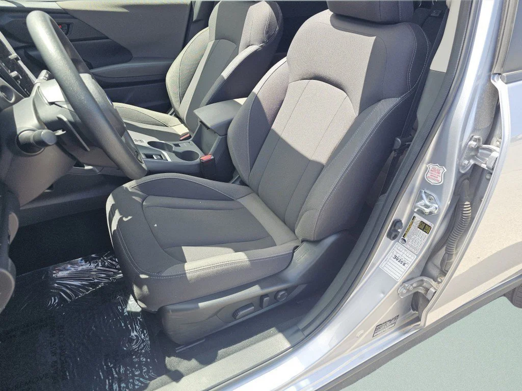 Used 2025 Ice Silver Metallic Subaru Premium image 6