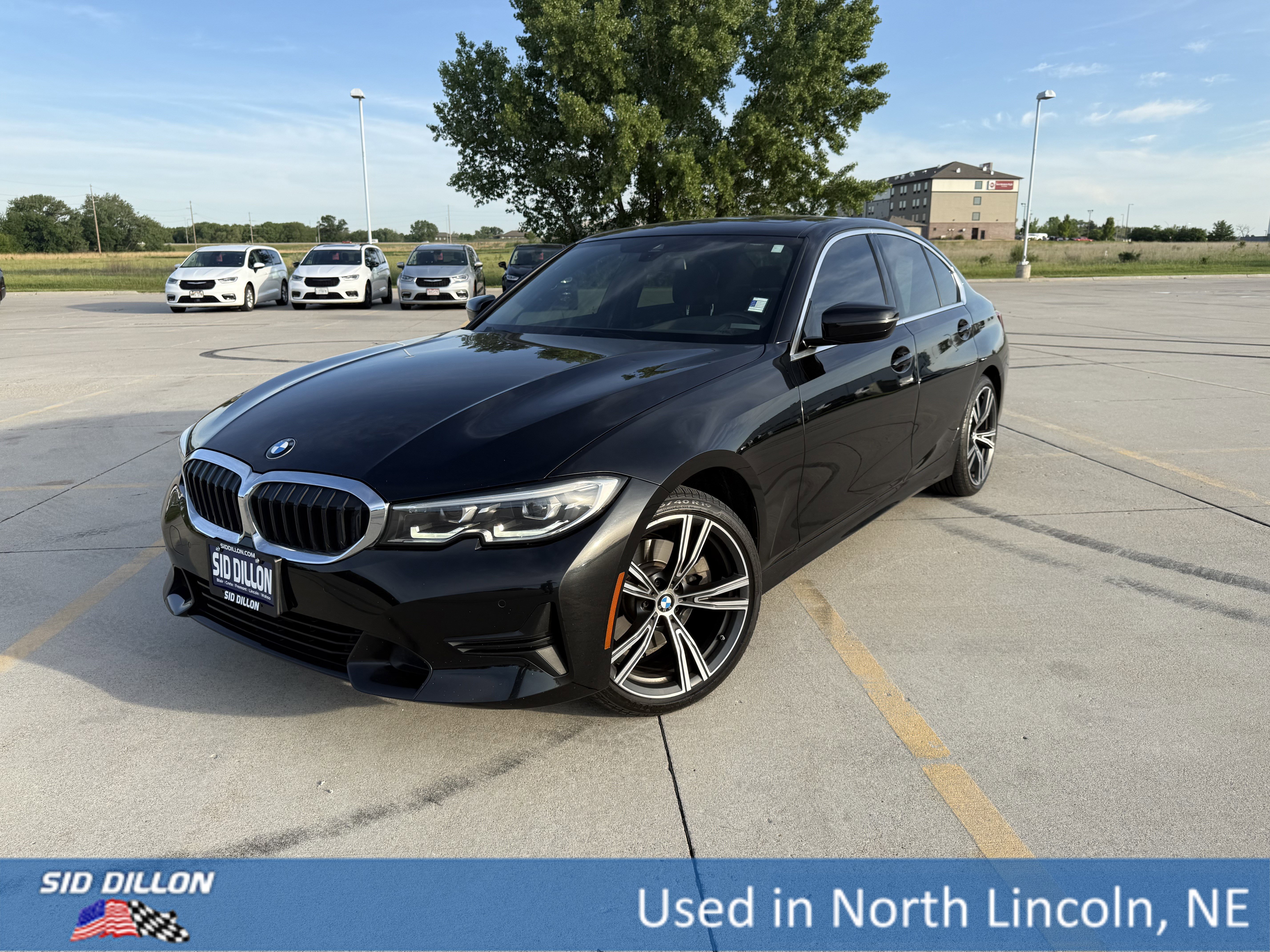 2021 BMW 3 Series 330i xDrive Sedan's photo