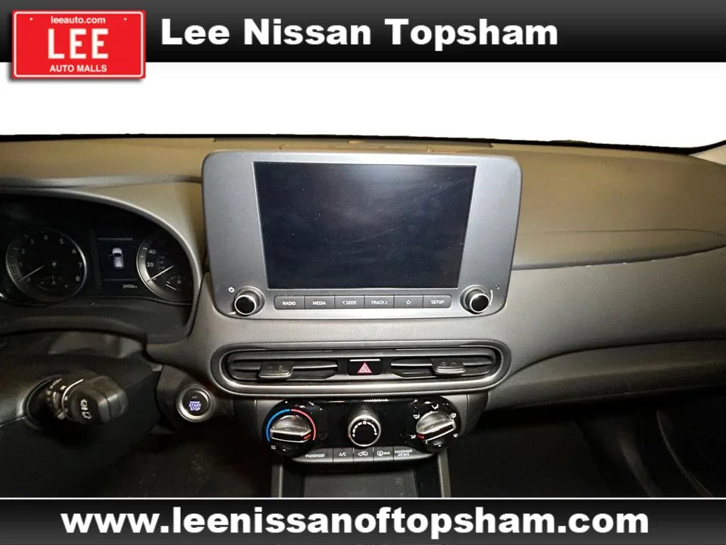 Used 2023 Abyss Black Pearl Hyundai SEL image 11