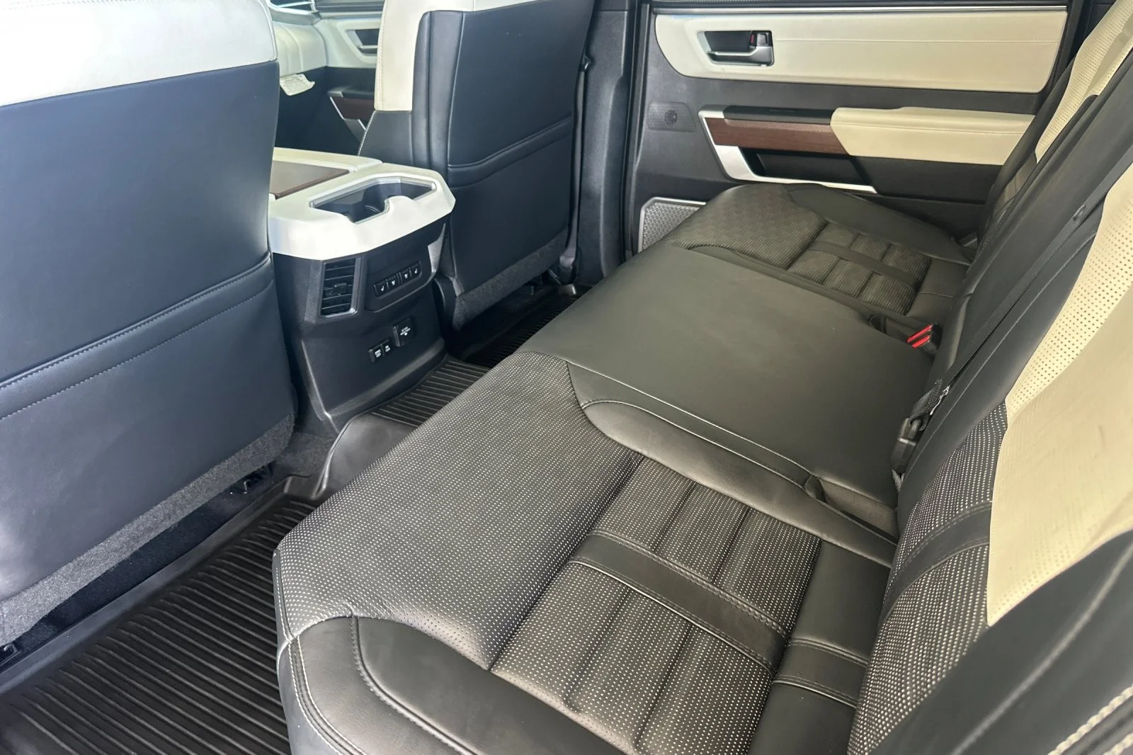 Used 2023 MIDNIGHT BLACK Toyota Capstone Hybrid image 11