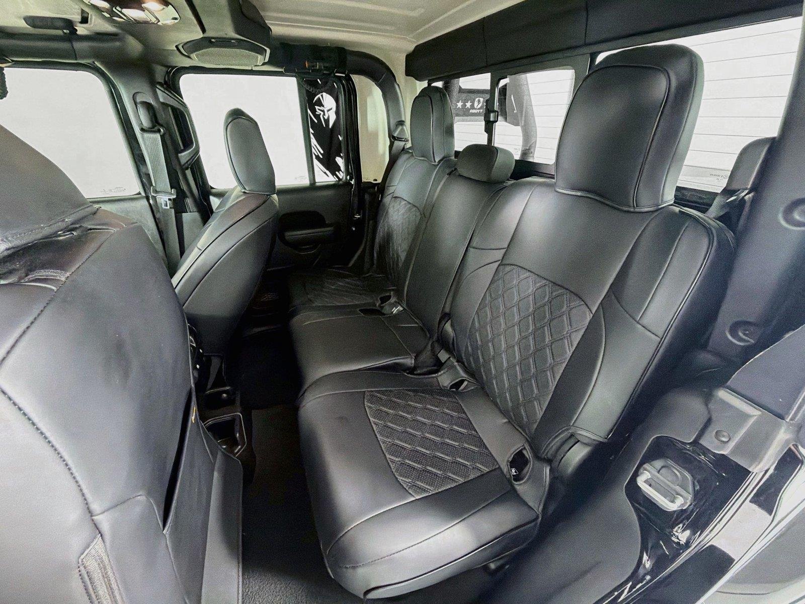 Used 2022 Black Clearcoat Jeep Sport S image 19