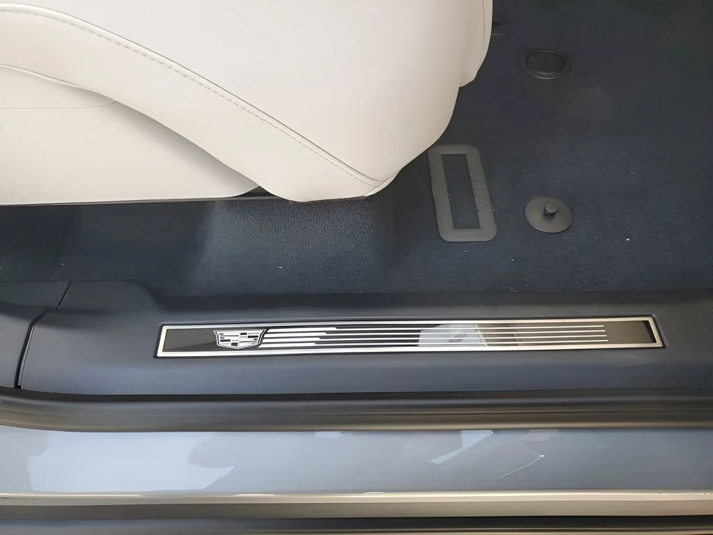 2026 Cadillac VISTIQ Sport - Photo 18