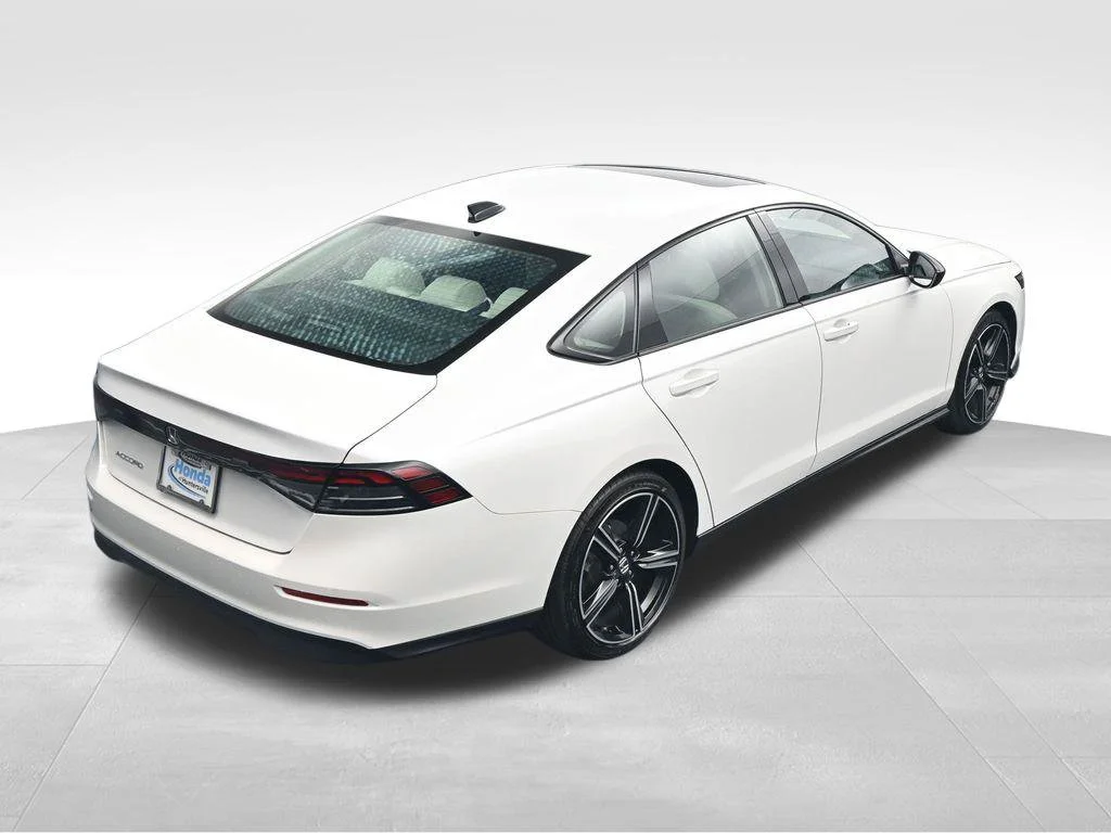 Certified Used 2026 Platinum White Pearl Honda SE image 32