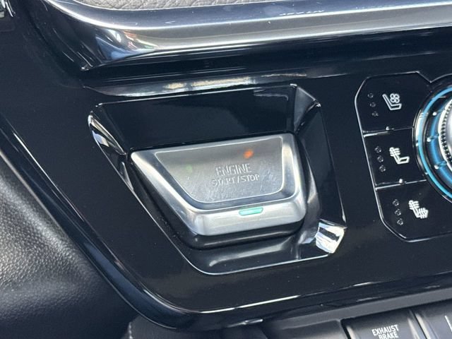 Used 2025 Sterling Metallic GMC Denali image 18