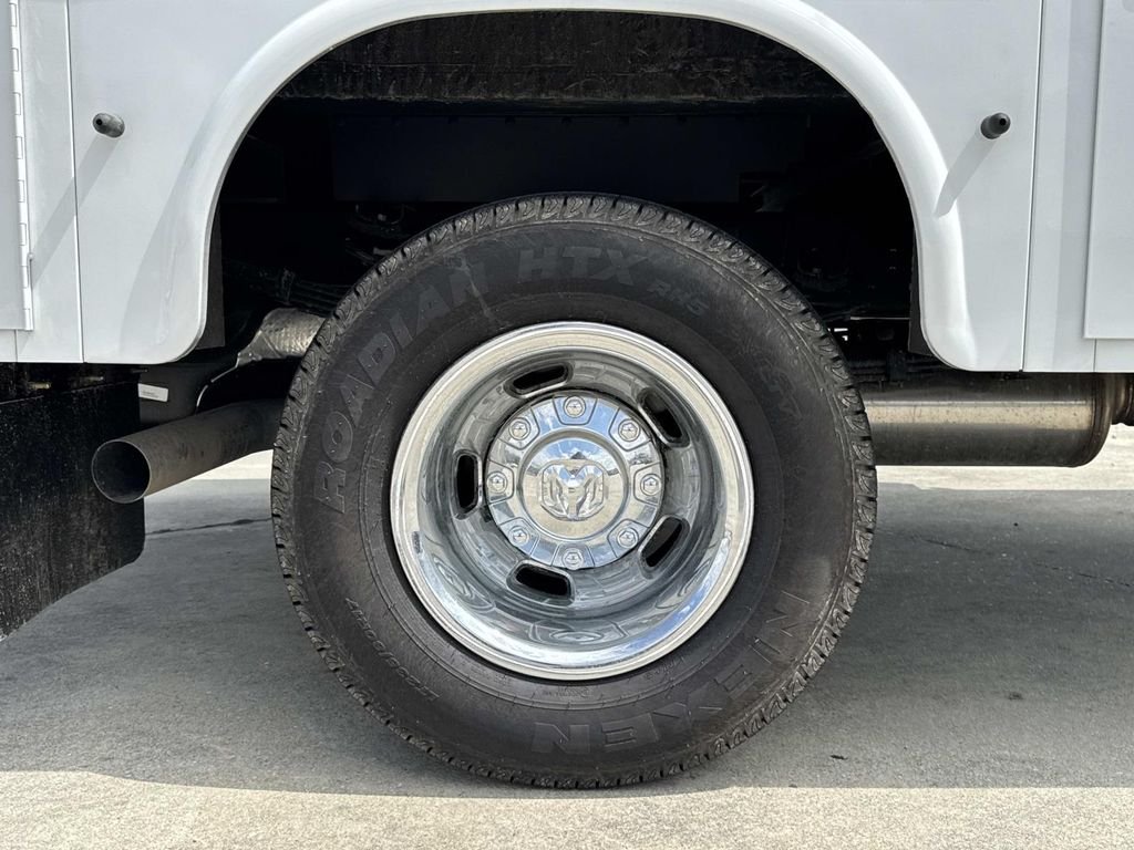 2026 RAM 3500 Chassis Tradesman - Photo 17