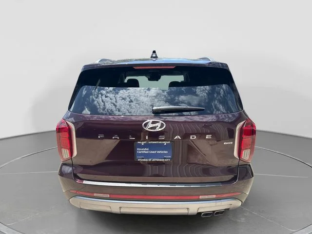 Used 2025 Red Hyundai SEL Premium image 7