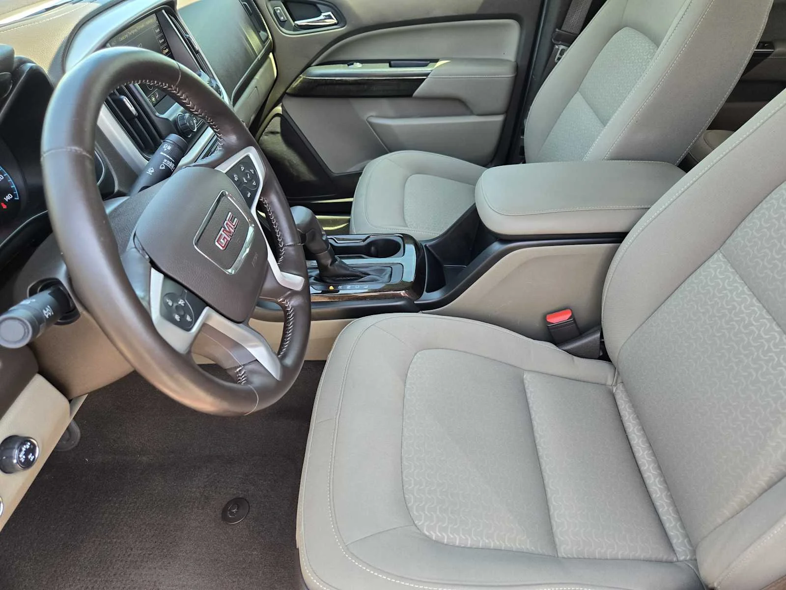 Used 2020 RED QUARTZ TINTCOAT GMC 4WD SLE image 13