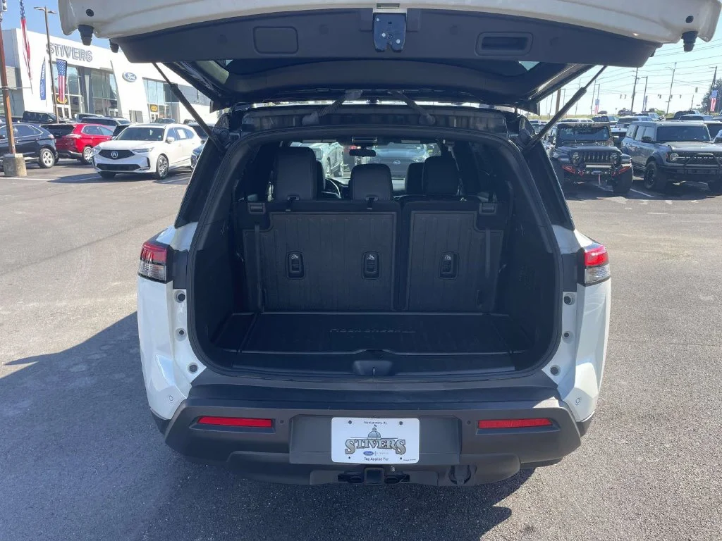 Used 2024 White Nissan Rock Creek image 10