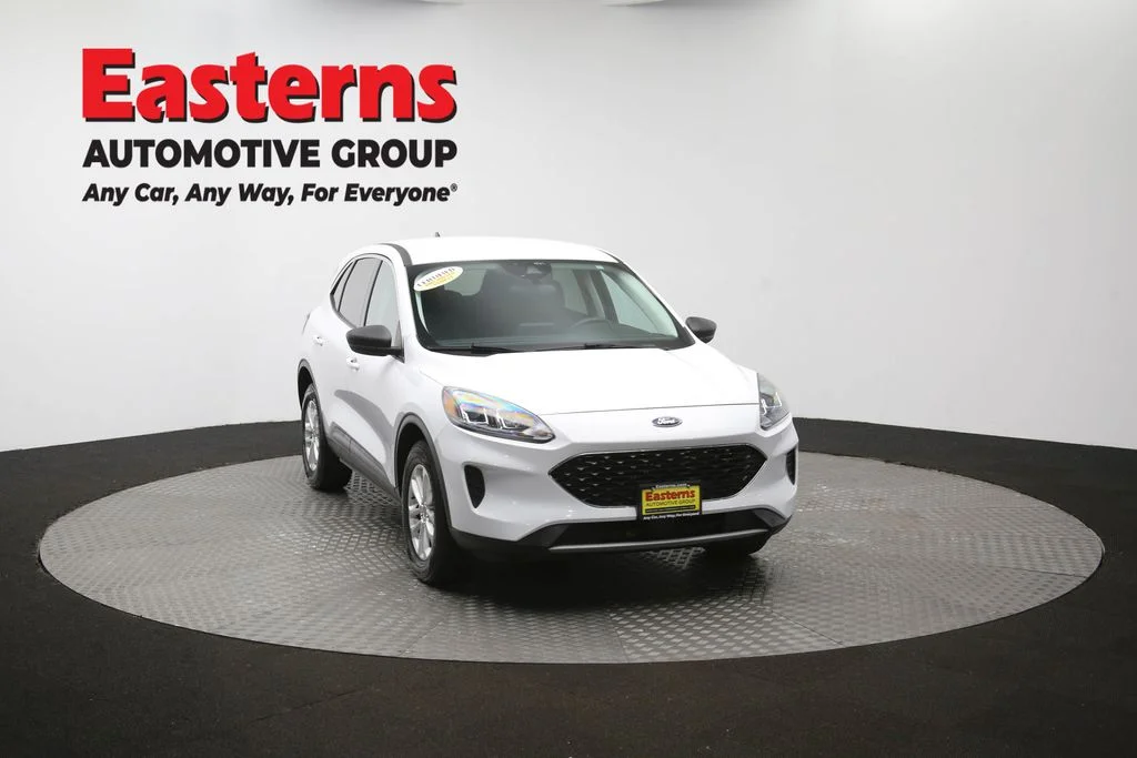 Used 2022 White Ford SE image 51