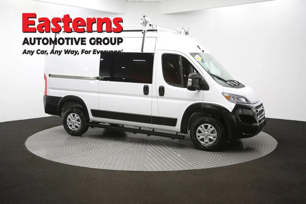 Used 2025 White Ram Base image 48