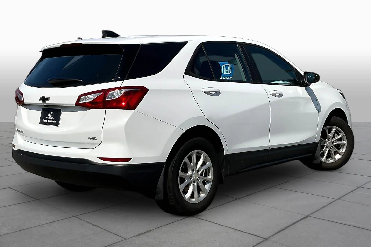 Used 2021 Summit White Chevrolet LS image 13