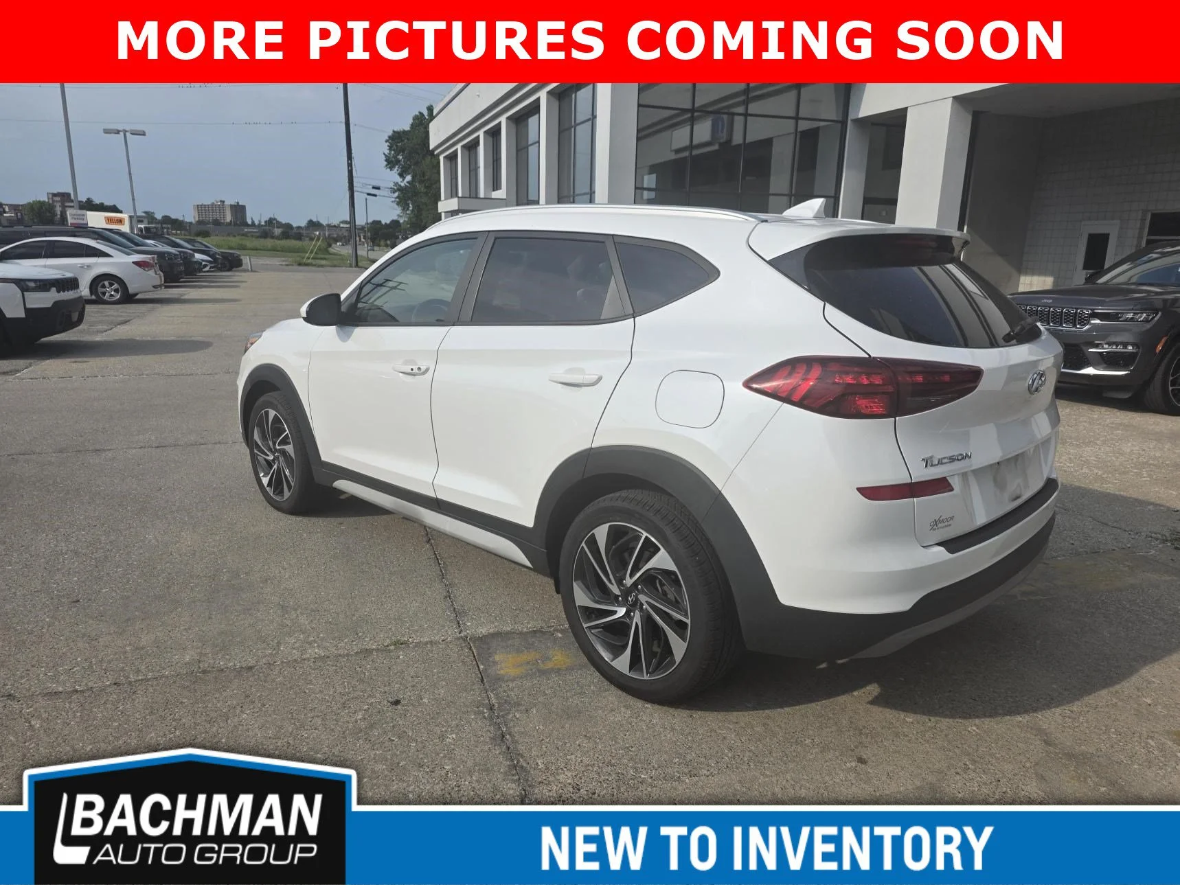 Used 2021 White Cream Hyundai Sport image 5