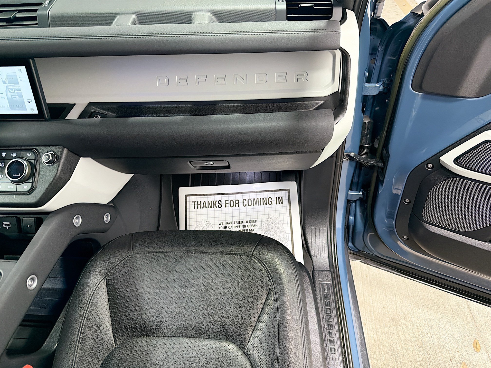 Used 2023 Tasman Blue Metallic Land Rover S image 16