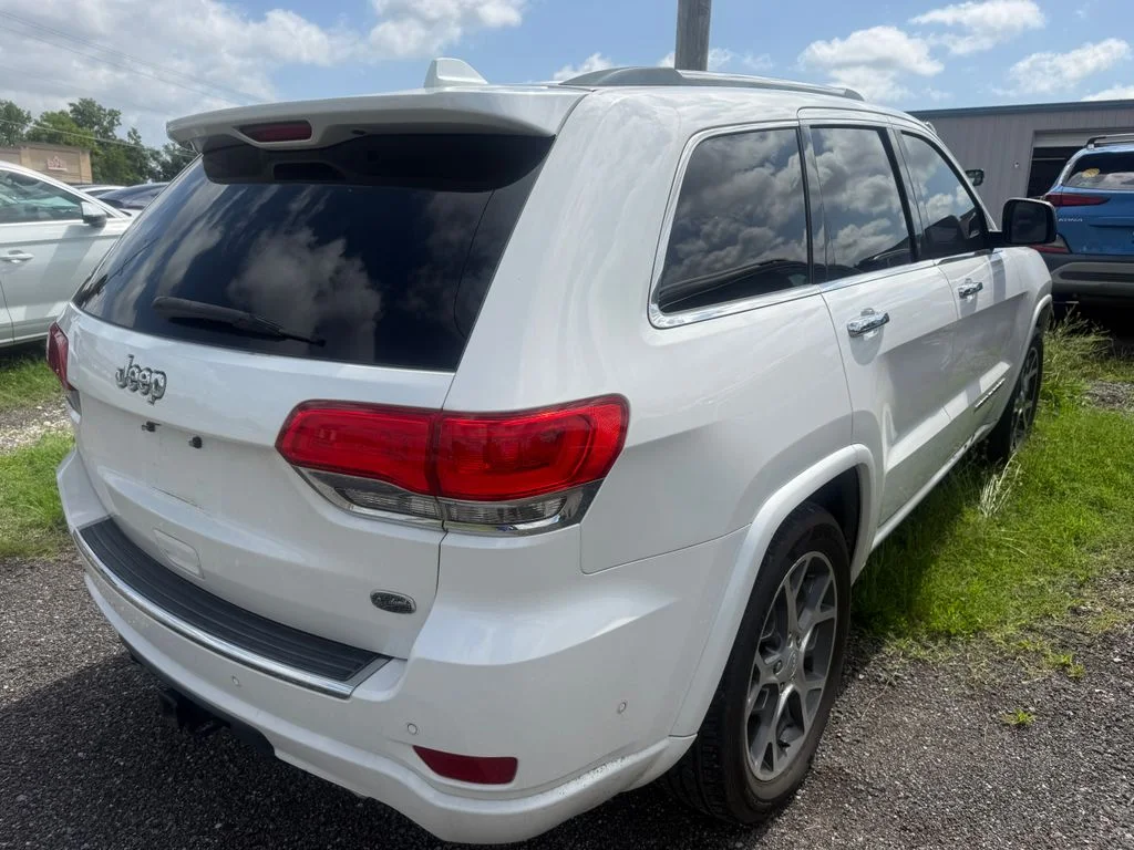 Used 2019 Off-white Jeep Overland image 6