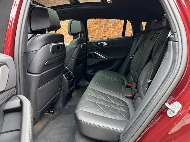 Used 2026 Red BMW xDrive40i image 23