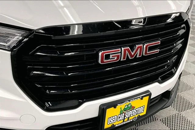 Used 2023 Summit White GMC SLT image 33