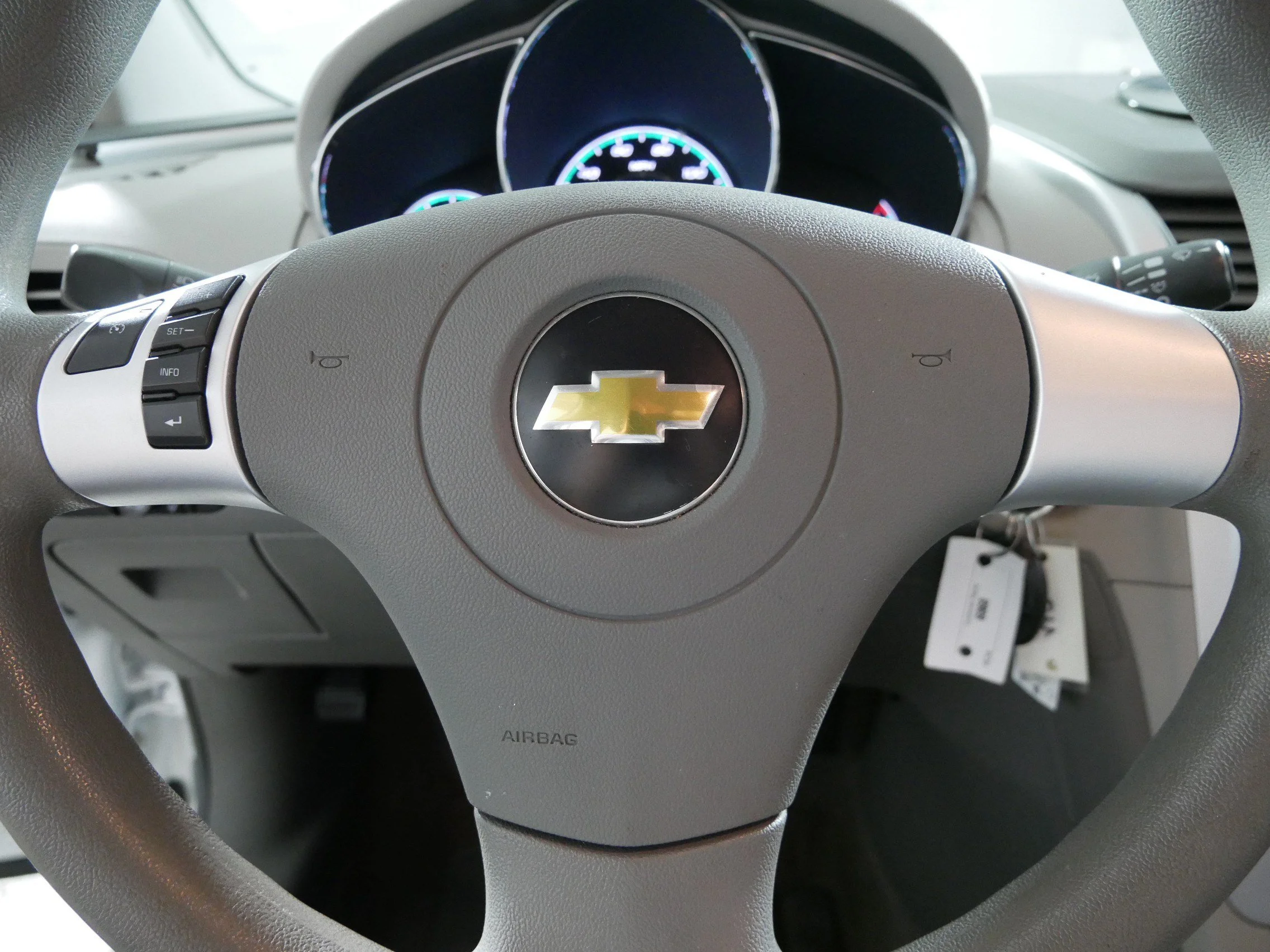 Used 2011 Summit White Chevrolet LS w/1LS image 25
