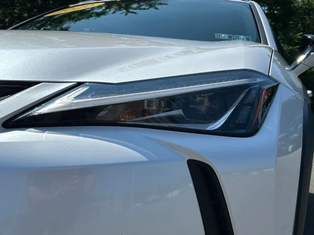 Used 2020 White Lexus 250h Base image 10