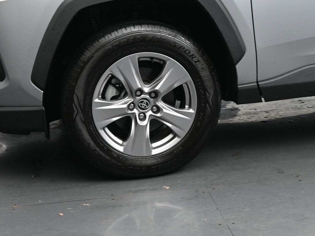 2023 Toyota RAV4 XLE - Photo 12