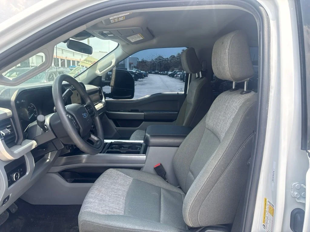 Used 2025 White Ford XLT image 8