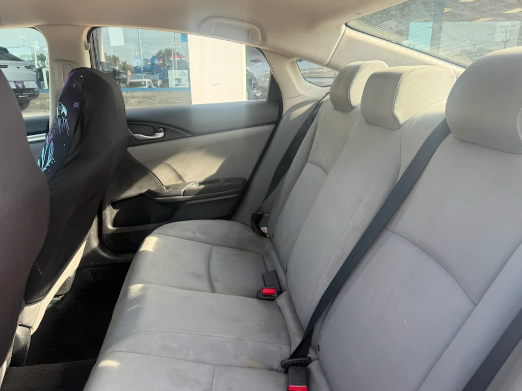 Used 2016  Honda LX image 11