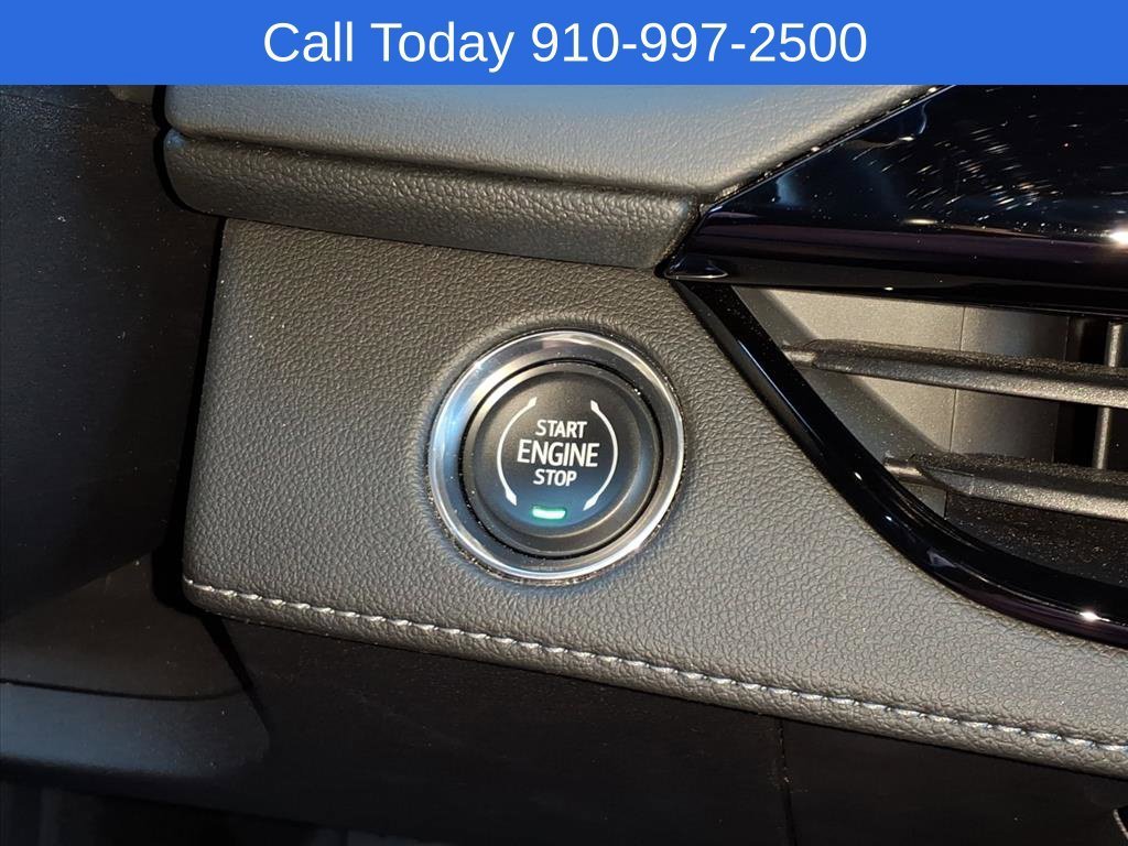 Used 2025 Moonstone Gray Metallic Buick Avenir image 19