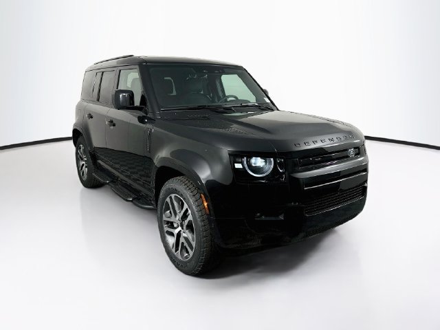 New 2026 Black Land Rover X-Dynamic SE image 3