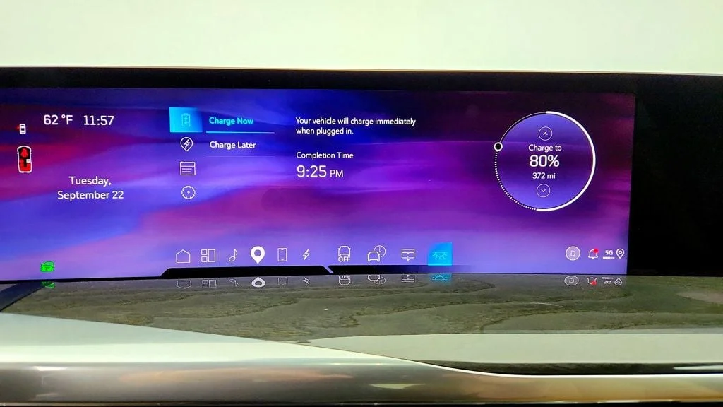 Used 2025 Black Raven Cadillac AWD 4dr Sport 2 w/ Rear Seat Entertainment image 21