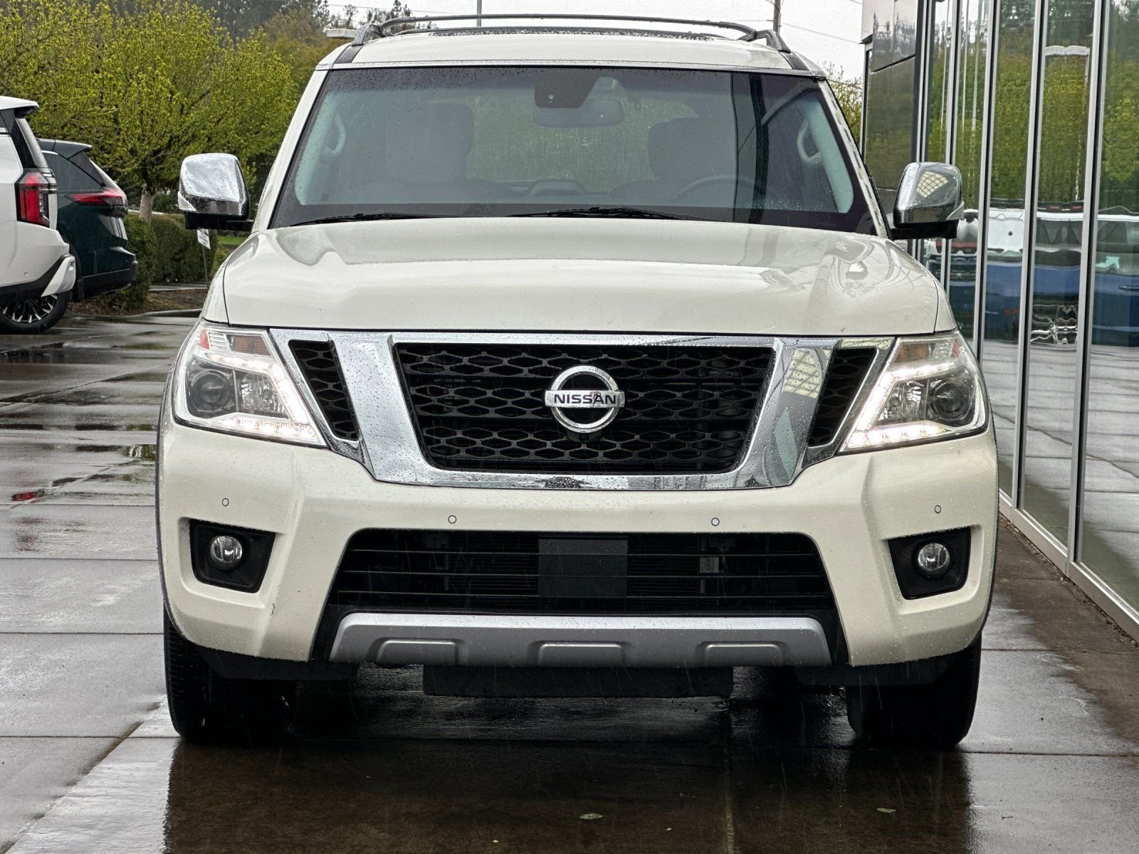 Used 2017 Pearl White Nissan Platinum image 8
