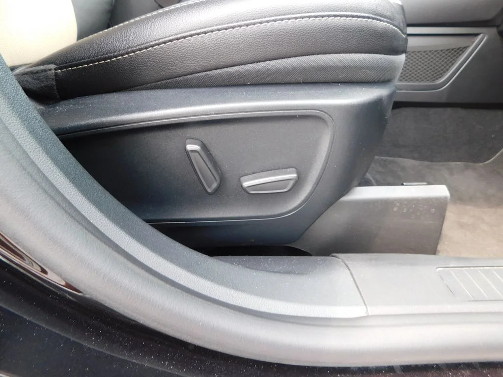 Used 2022 Black Ford Titanium image 19