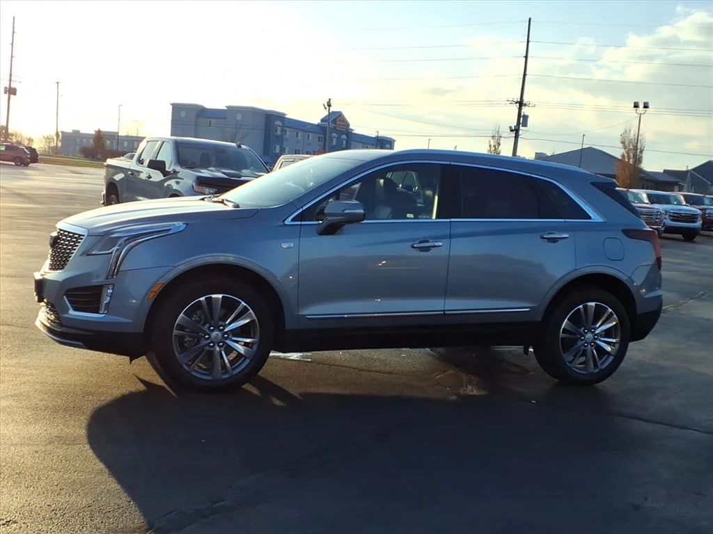 Used 2025 Silver Cadillac Premium Luxury image 16