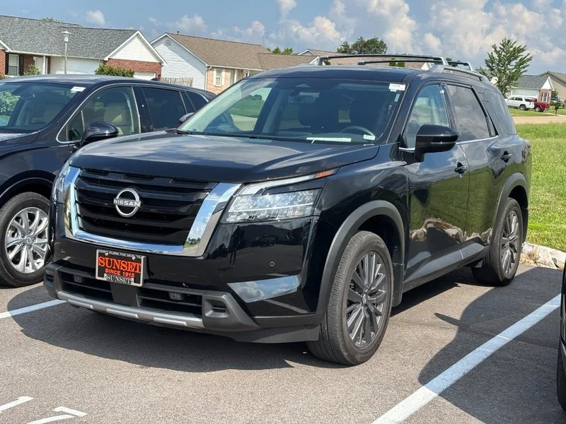 Used 2024 Super Black Nissan SL image 1