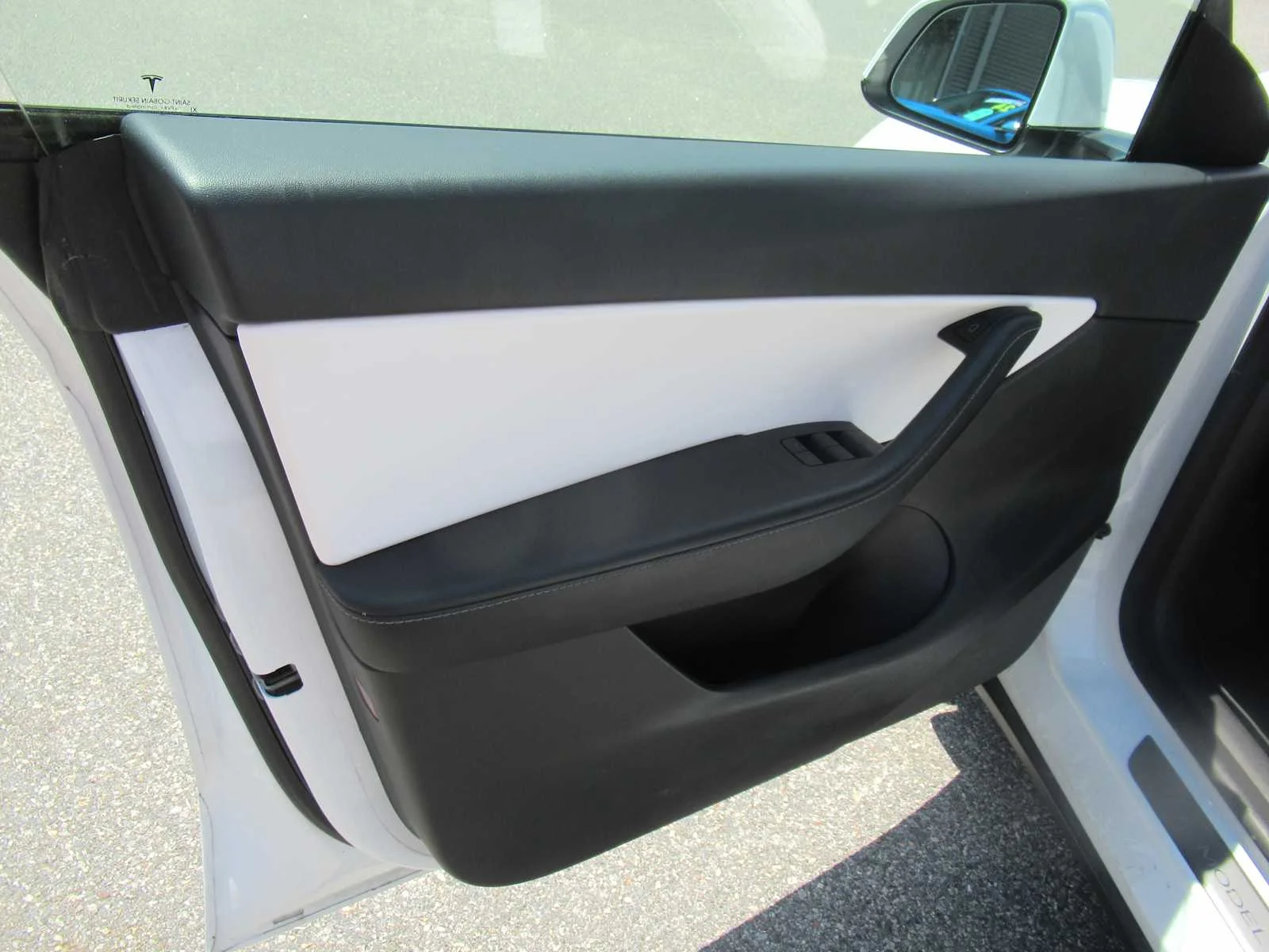 Used 2022 Pearl White Multi-Coat Tesla Performance image 14